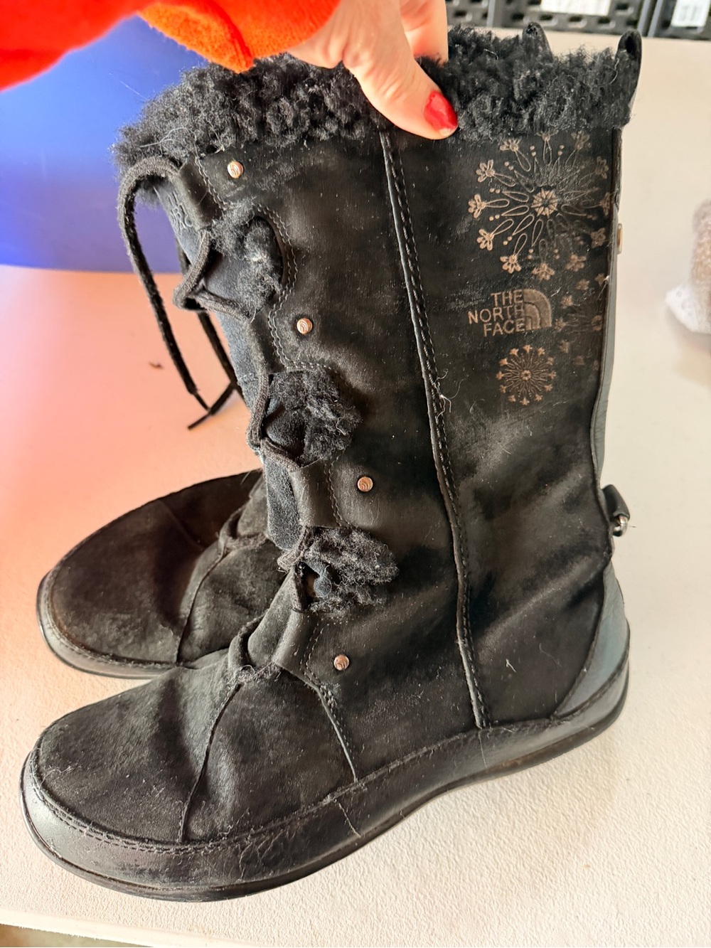 The North Face Black Faux-Fur Trim Lace-Up Winter Boots, Sz9.5 fit like 9